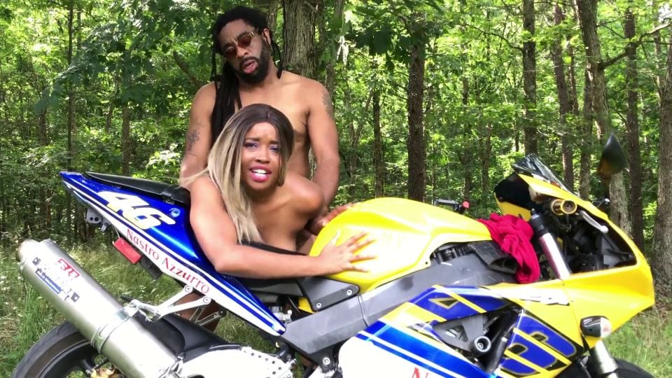 Don Whoe Drills Nina Rivera 'S Tight Pussy On His Motorcyle Outdoor Thi