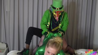 GIbbyTheClown - Fucking hot midget on St. Pattys day - Clowns