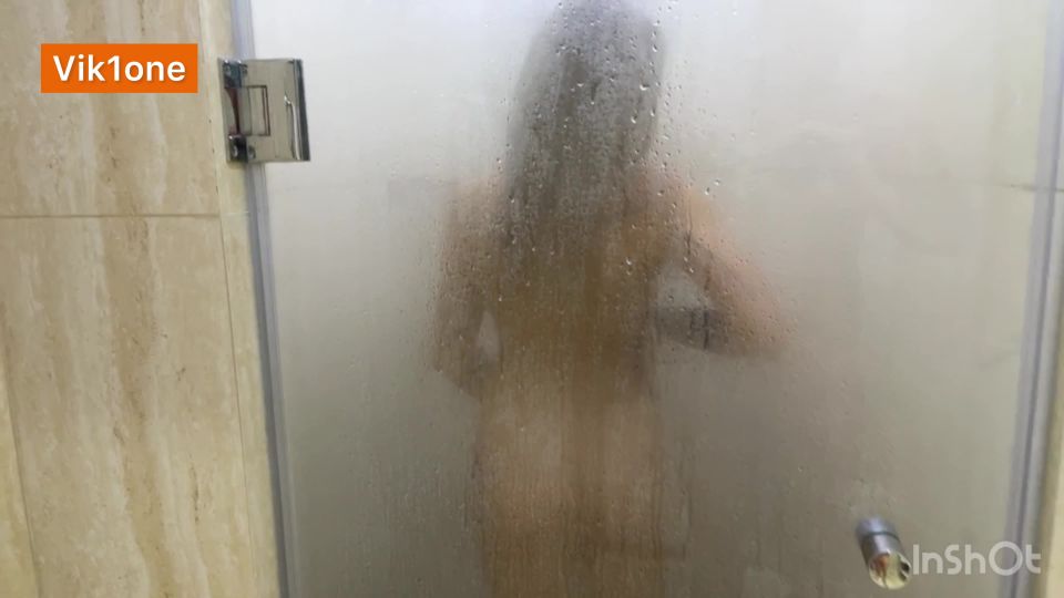 M@nyV1ds - Vik1one - Passionate sex in the shower