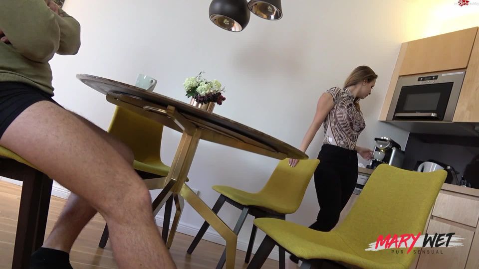 gratis video porno 10 MaryWet – Sneaky! Consolación follada para amante de madrastra! HD 1080p, botas de goma fetiche en femdom porno