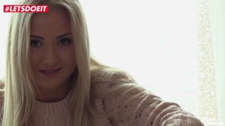 Czech Beauty Cayla Lyons Uses Vibrator For Her Erotic Solo S