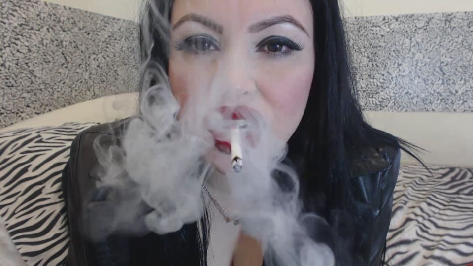 PrincessDi - Smoke and long red nails JOE