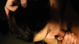 1821 Pleasing wife giving a great sensual blowjob