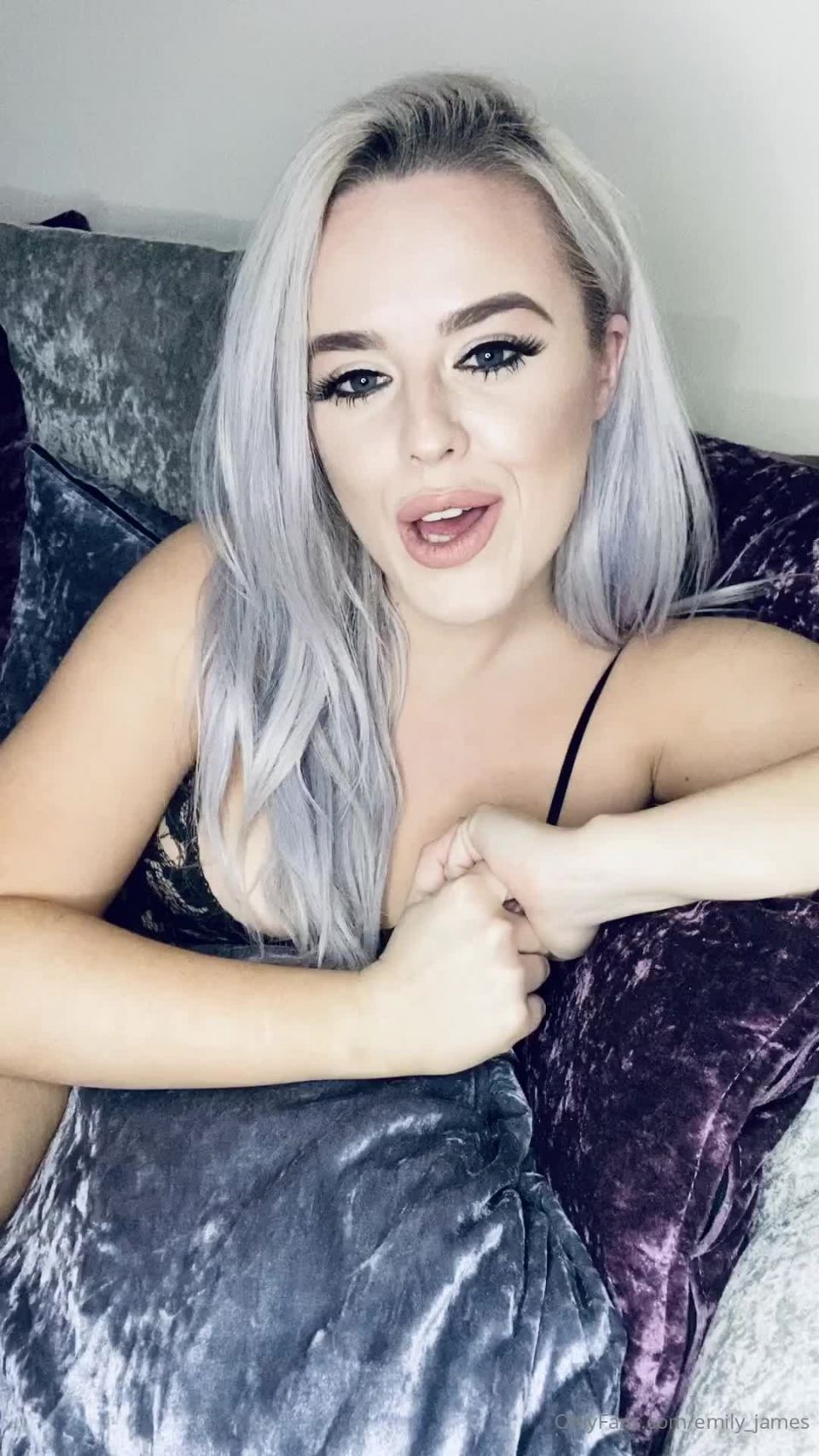 Onlyfans - emily james - emilyjamesFind ur self a girl that can do both A head screwed to her neck and a pussy full of cum - 19-04-2020