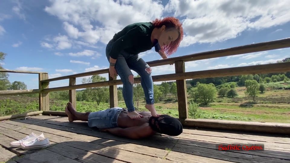 Sadística Queens - Squishysax - Miss Katherine Kendal - Pies Sudados Sudaderas - Salto