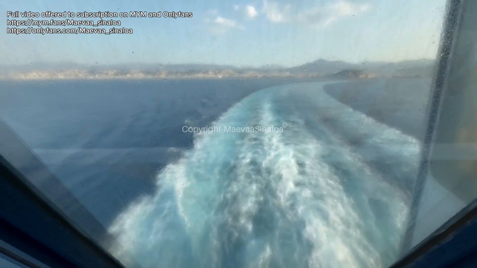 Video VLOG CORSE Me pongo mi pequeño coño apretado lleno en el ferry C...