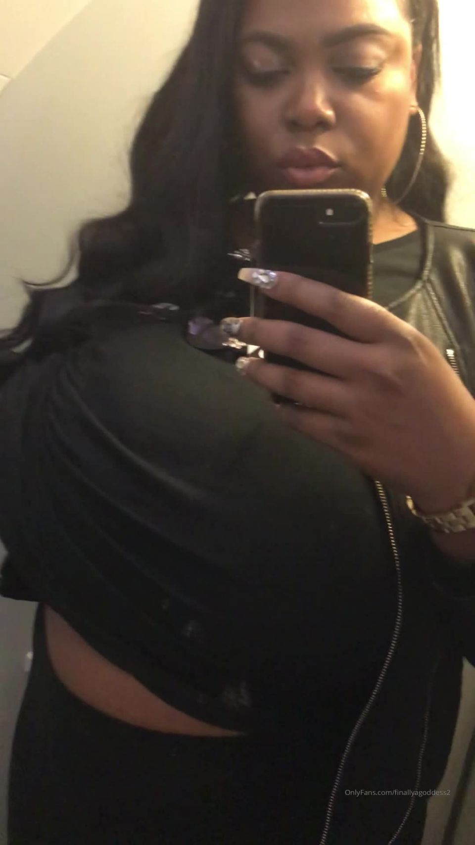 [Onlyfans] finallyagoddess2-09-11-2019-13806879-On the plane  headed to Cali 