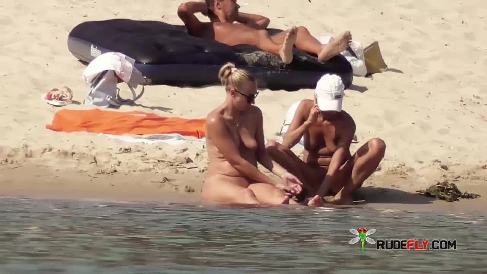 adult clip 27 18 years old dame naturist at plage, hentai girl porn on hardcore porn 