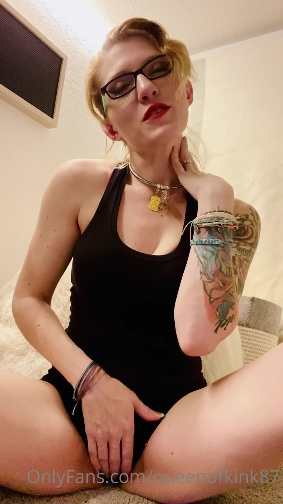 Onlyfans - queenofkink87 - Whos ready for some Friday night fun - 12-09-2020