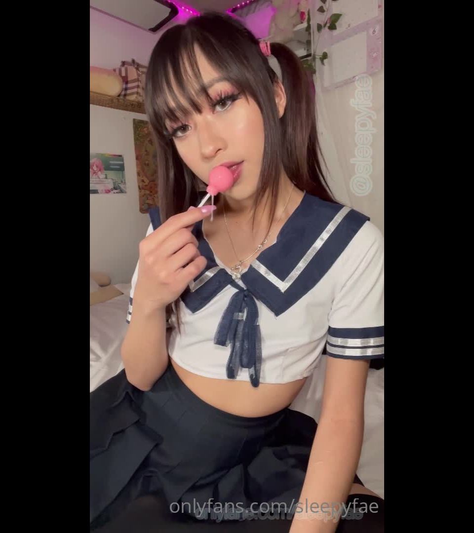 Onlyfans - sleepy fae - sleepyfaefun fact my favourite candy is lollipop filmed a lil video of me enjoying it for - 07-07-2021