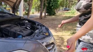 Breakdown Car, Amelia Sucks Mechanic To Be Grateful