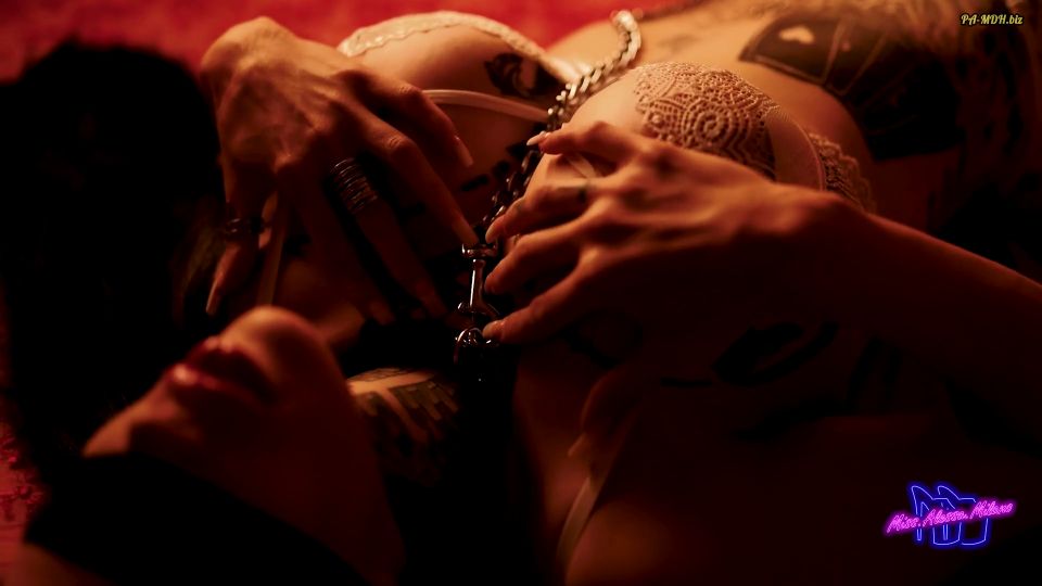 [K2S.CLUB] MissAlessaMilano - Ich Brauche Deinen Schwanz - Verführerisches Video en Dessous - FullHD 1080P
