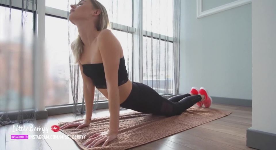 Little Berryy - Fitness Model with Perfect Body and Leggings Fucked Hard after Great Workout