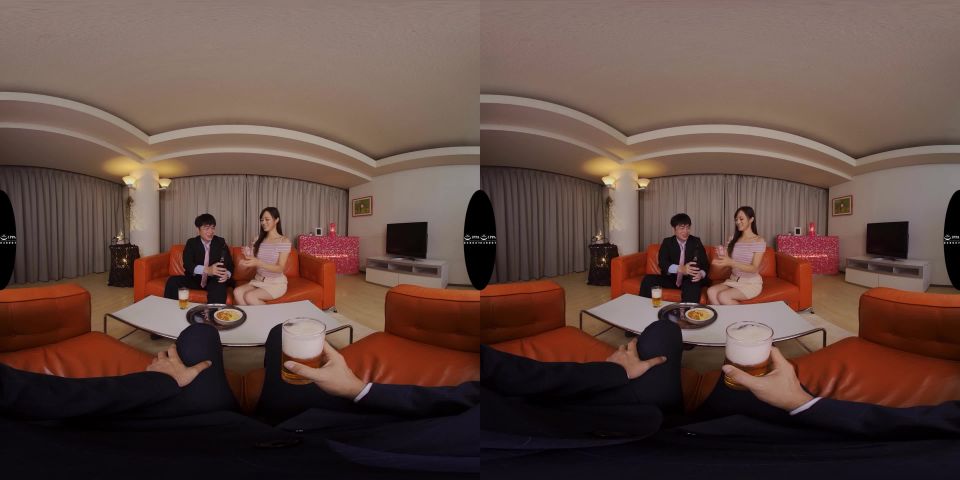 [VR] Mitsuki Hoshikawa– Cuckold Sex Cumming Ten Times – Her Husband is Over There!