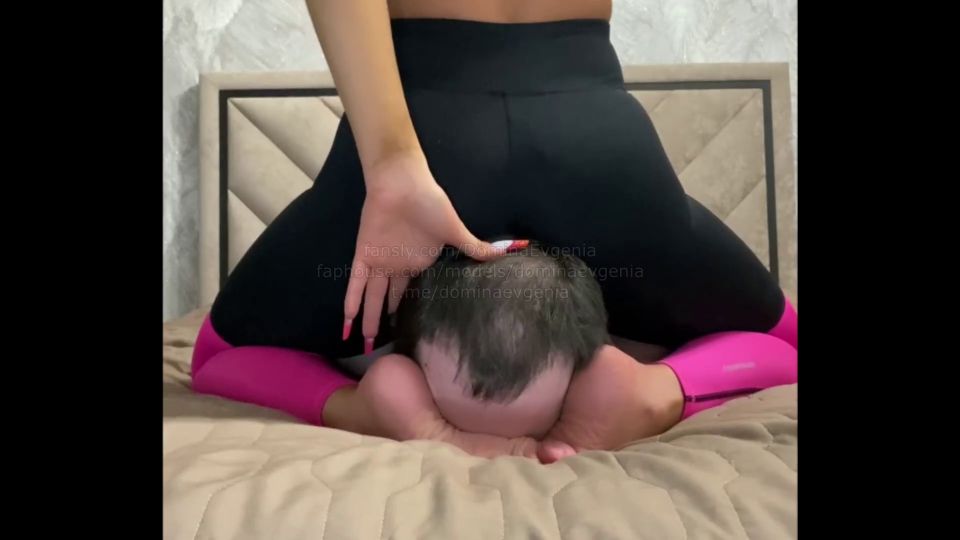 porn clip 26 Domina Evgenia - The slave is between my ass and my feet - FullHD 1080p, severe femdom on muscle 