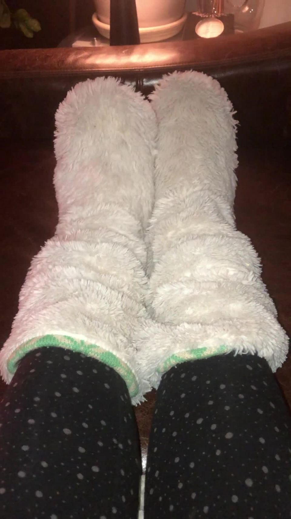 Beneathmytoes () - fuzzy slippers 16-10-2019