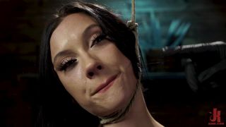 Jazmin Luv - Jazmin Luv sufre en el tormento sádico (05.0...