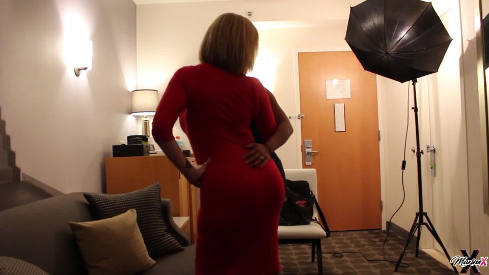 free video 40 Supermilf BTS - behind the scenes - milf porn royal fetish