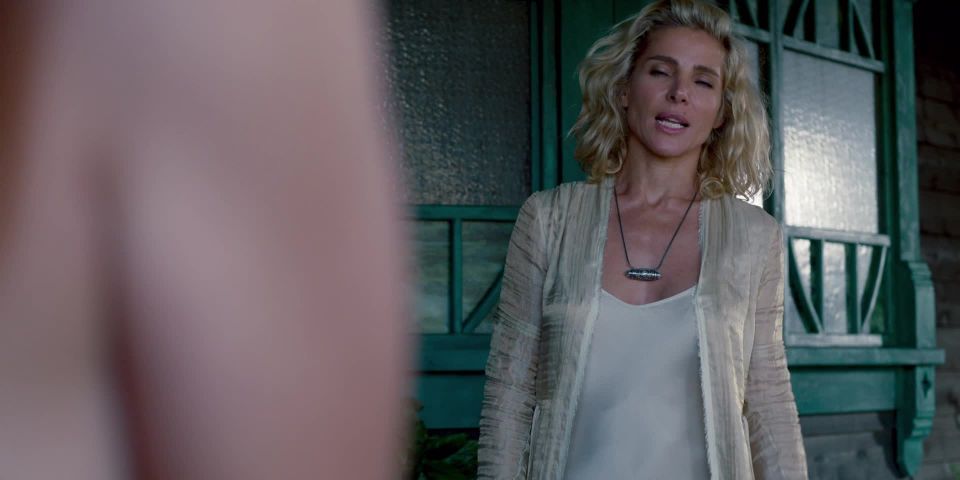 Bianca Saul, Elsa Pataky - Tidelands s01e03 (2018) HD 1080p!!!