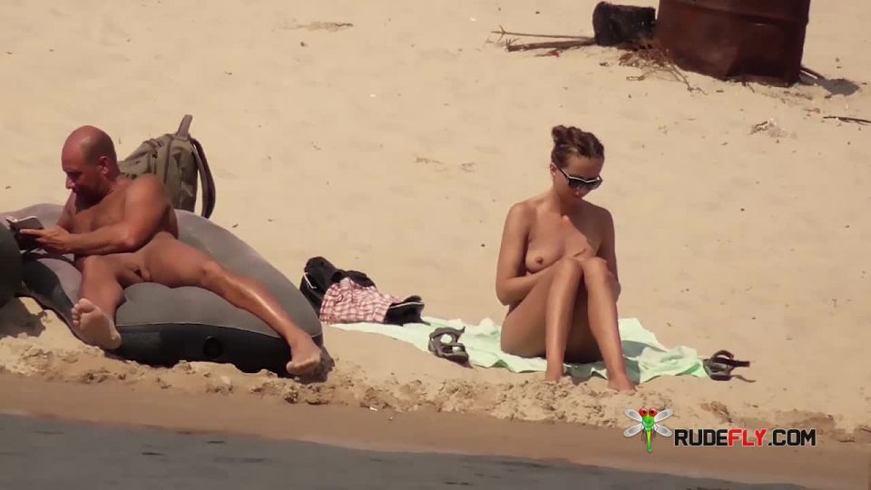 Amateurs on naturist-Strand