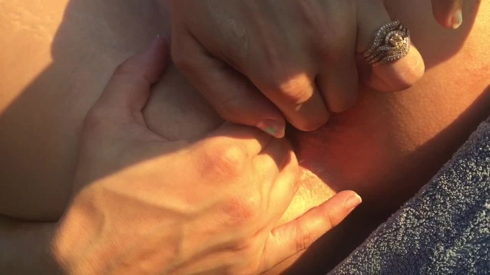 Gran chica culo consigue puños y inflable Dildo Anal Porn O...