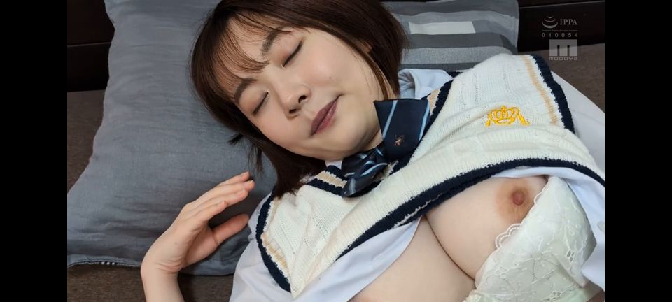 Un delgado y tetona gerente que se usa como urinal para el intenso (porno japonés) Miura Sakura