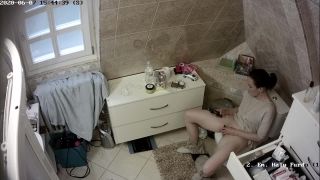 Voyeur – Home Bathroom - (Webcam)