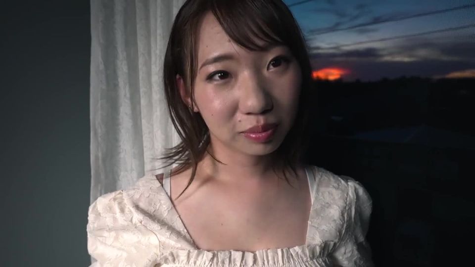 328XOX-005 新人 小野崎じゅな 21歳 京都からやってきた経験人数たった2人の純粋娘 AVデビュー