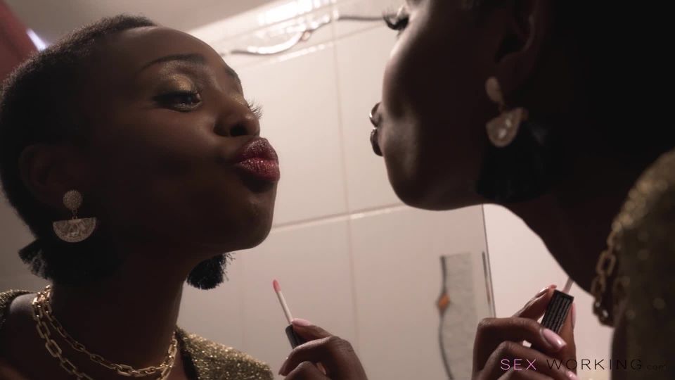 [SexWorking] Zaawaadi Ebony Escort Gets Pussy Licked [02.25.22] [1080p]
