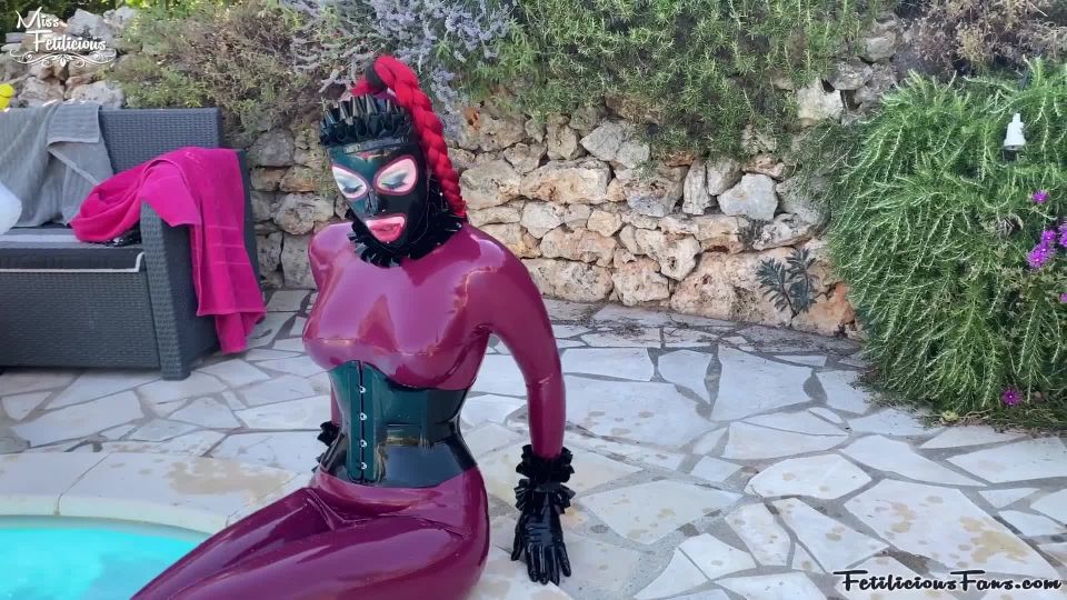 FetiliciousFans SiteRipPt 1Latex Doll on Holiday