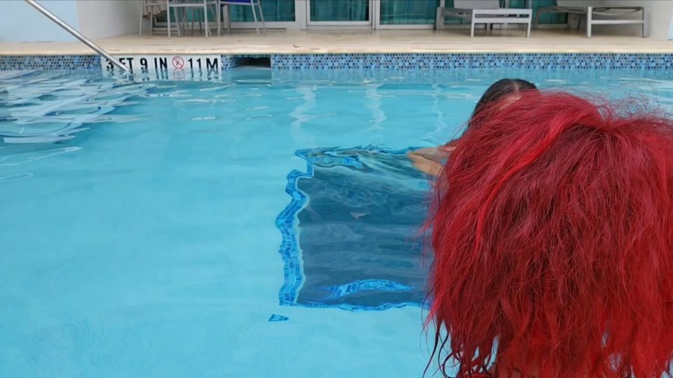 [K2S.CLUB] Ginger Rae xoxo - Ignorado por una piscina en Miami - Ignorar y negar - FullHD 1080P