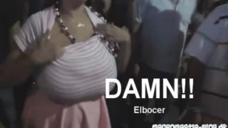 candid – damn!! the biggest flash you ever see bigtits 