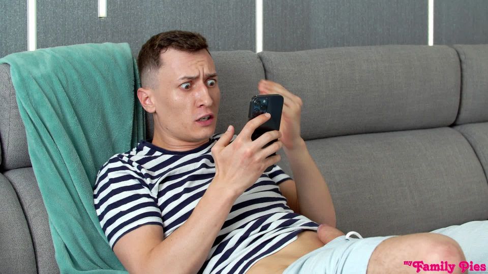 My Family Pies/Nubiles - Porn - Sybil - I Accidentally Sent My Stepsis A Dick Pic - Girl orgasm