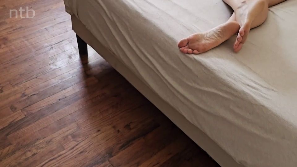 Rubia cornudo blanca caliente se deja llenar por el toro de la bbc y su marido - FullHD 1080P