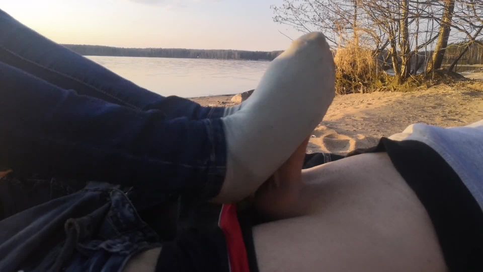 Oksifootjob – Public Footjob And Socksjob On The Beach 1920×1080 HD Foot