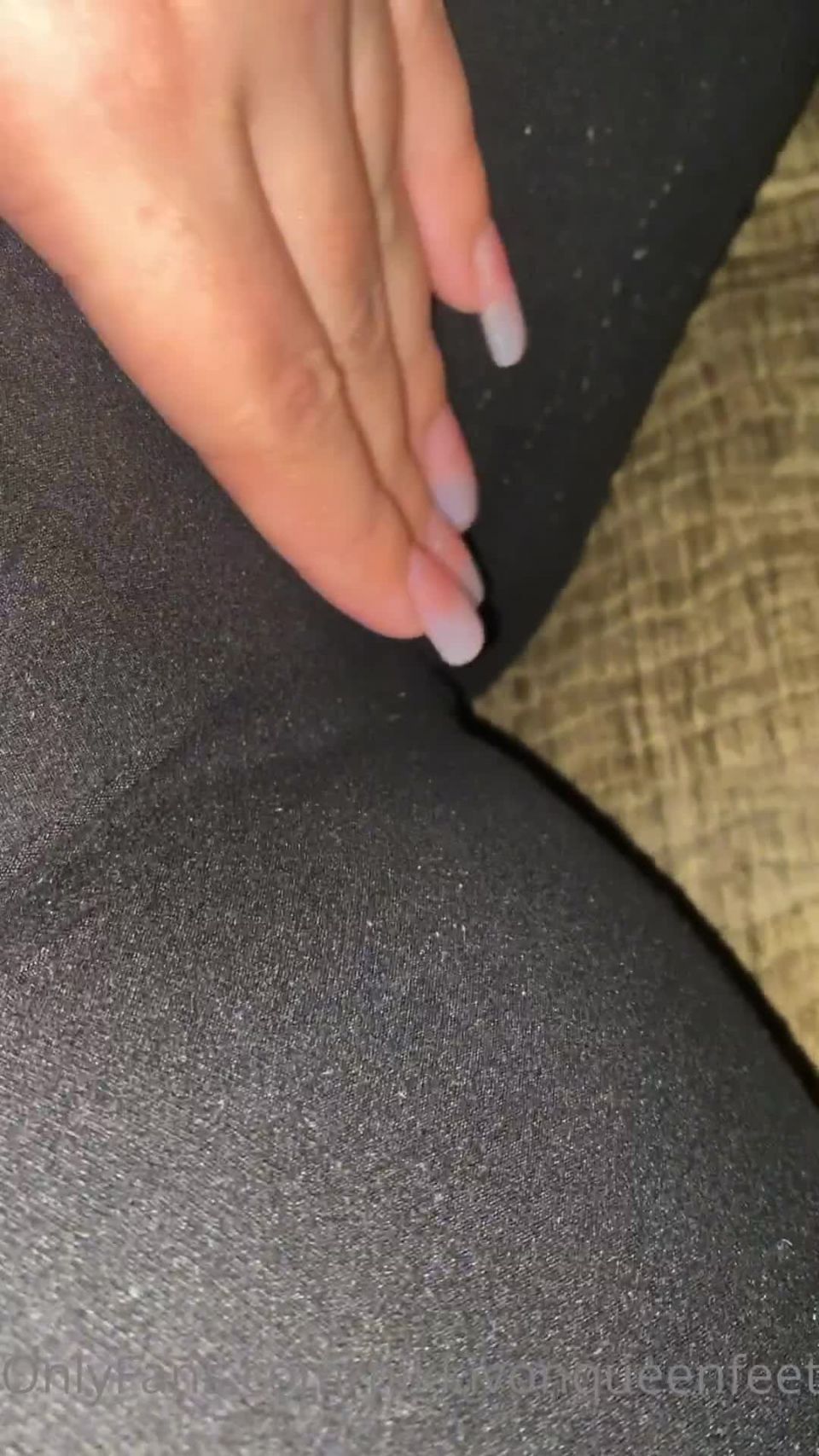 Nikkivonnails - these toes got me so horny waiting for my husband to get home 27-10-2021
