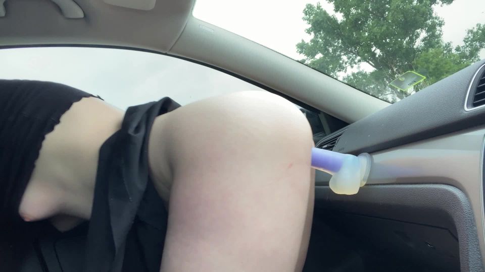 free video 17 MadisynWood – Fucking in the Car on teen 