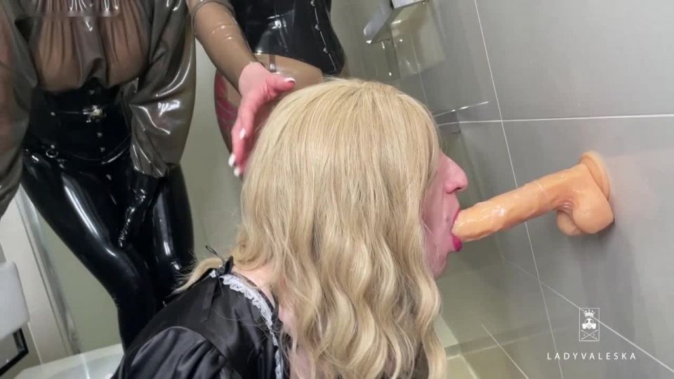 Lady Valeska - Inspectores Sissy P1 - Mamita para realizar vídeo...