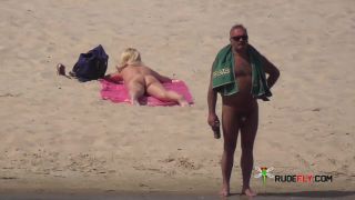 Amateur make fun at a nude beach  2