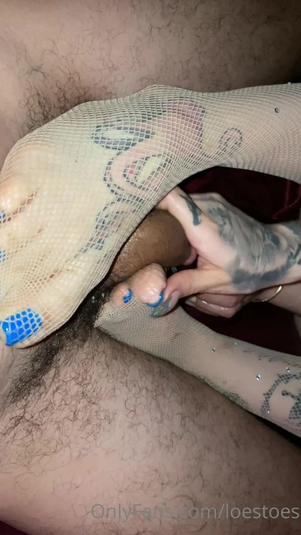 Bratty Loe - loestoes LoestoesAs promised heres the full min fj with my sexy bluets in fishnet socks whats your favo - 06-07-2020 - Onlyfans