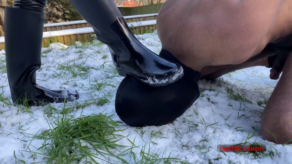 [K2S.CLUB] Queens sádico - Squishysax - Miss Courtney - Atrapado en un país de maravillas de invierno - FullHD 1080P