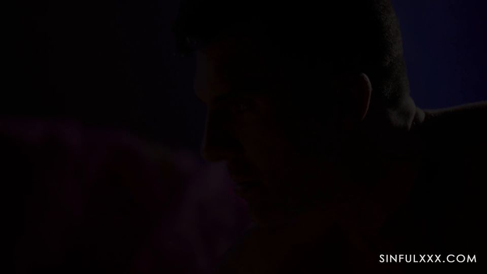 Sexy a su servicio 3 (Amateur porno) Candee Licious