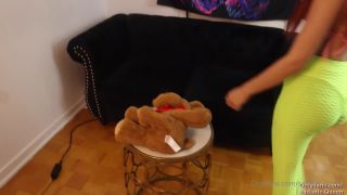 vídeo para adultos 45 sádico-queen 27-04-2023-28525453262-Música y aplasto el culo escucho algunos mus en fetiche porno feminización fetiche