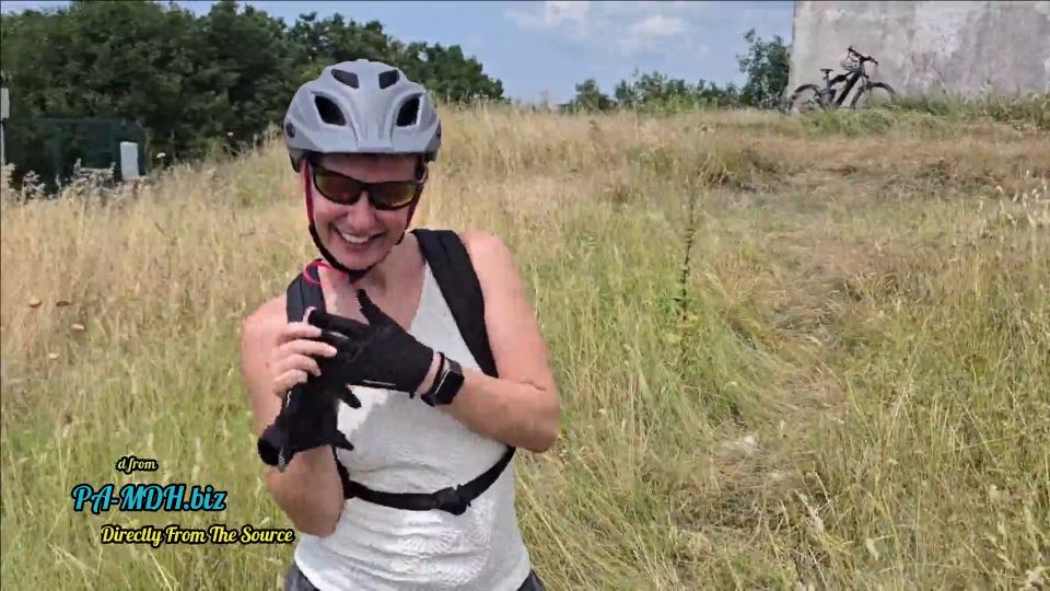 My Dirty Hobby: Nurse Nellie - Fahrrad Tour im Urlaub mit Happy End - Mdh