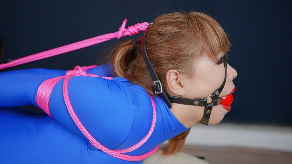 Mina - Mesa de café Hogtie Video Sexo Descargar Porno