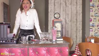 clip 35 NHLP - French Chloe - Waitress, a la carte! - masturbation instruction - french girls porn daisy haze femdom