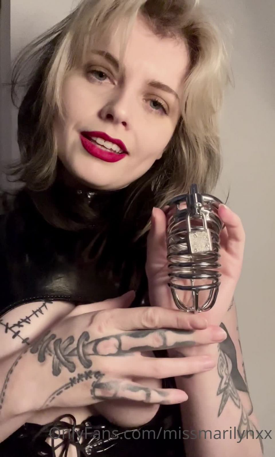 Miss Marilyn - Missmarilynxx Missmarilynxx - hay tipos de sumisos de castidad en mi vida 31-12-2021