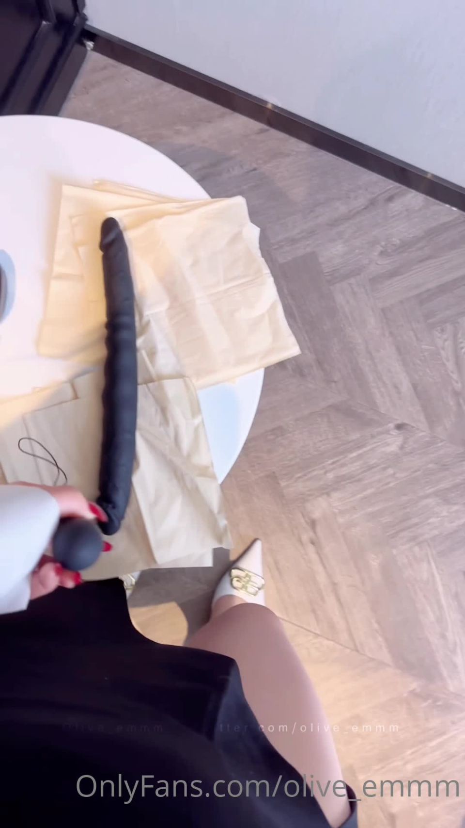 online xxx video 17 giantess fetish Olive Emmm – 21-06-2023-2914523536-老板不在办公室，偷偷玩会跳蛋，然后插入…. 完整版解锁无遮挡长视频8分29 The boss is not in the office, femdom joi on pov