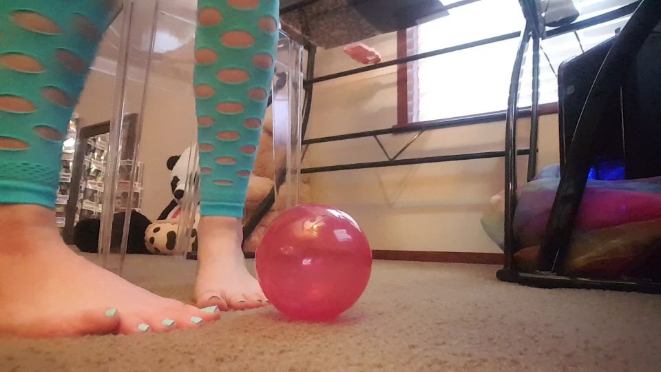 free video 31 free foot fetish feet porn | FrostyPrincess – Ball Roll | frostyprincess