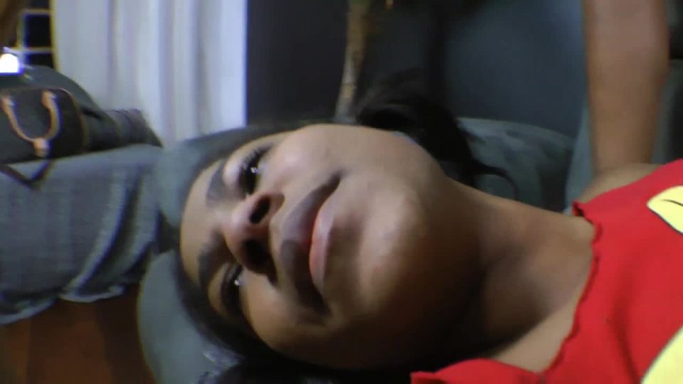 Peligroso tamaño de los pies grandes40 Por la diosa Sofía...